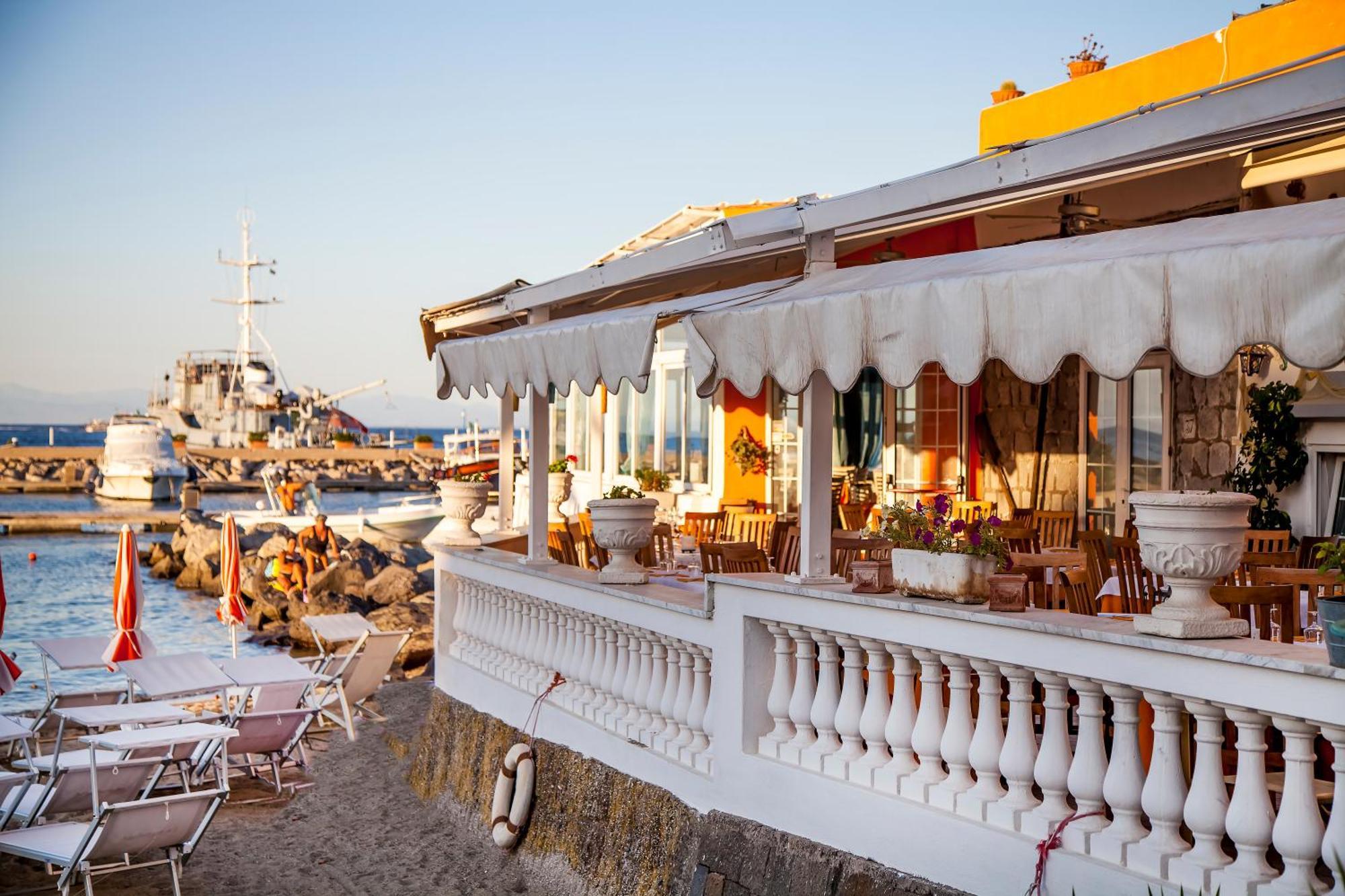 Hotel La Sirenella Lacco Ameno  Buitenkant foto