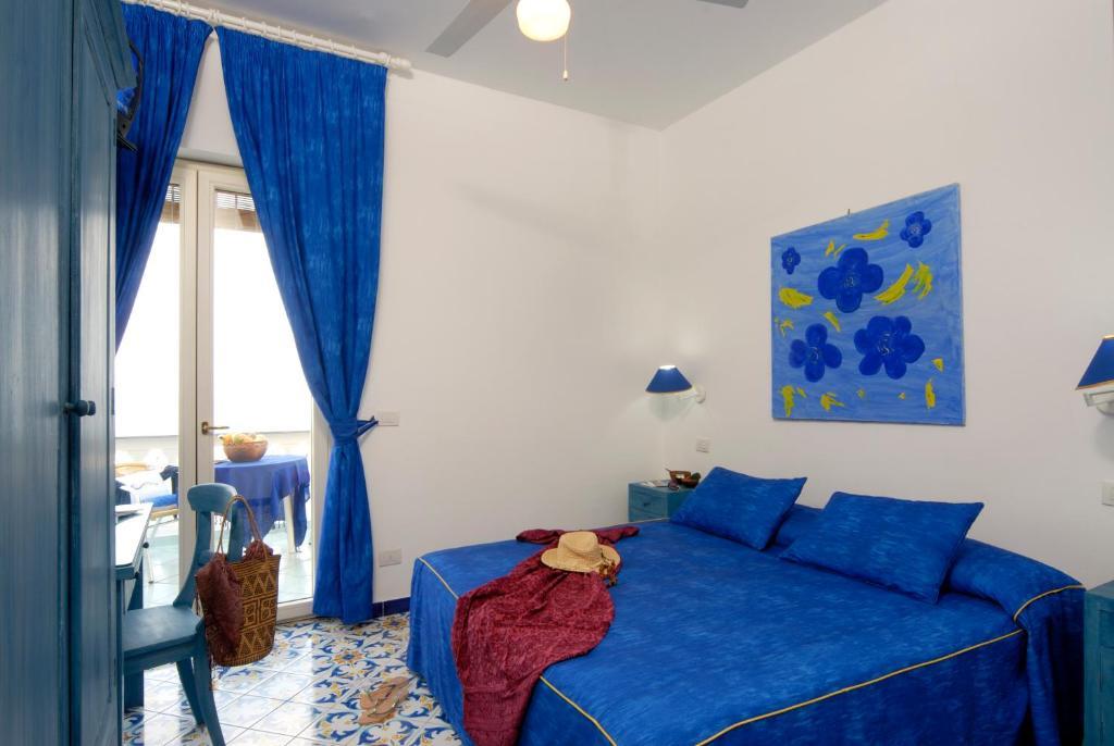 Hotel La Sirenella Lacco Ameno  Buitenkant foto